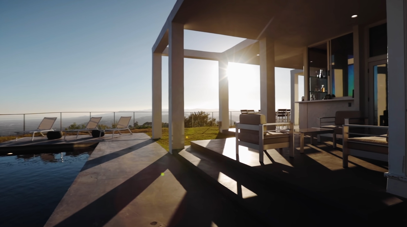 23 Photos vs. 400 Walker Dr, Beverly Hills Home Interior Design Tour