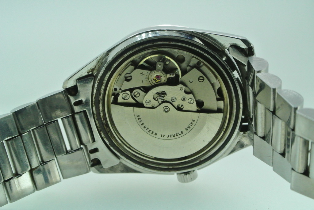 titus automatic sapphire