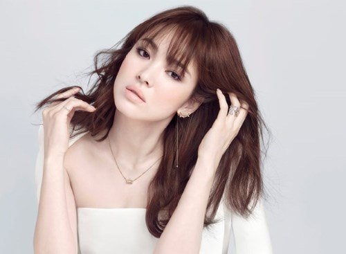 Phun thêu lông mày ngang cho phái đẹp Phun thêu lông mày ngang cho phái đẹp