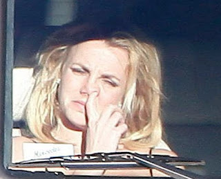 PICTURES of 10 Celebs Caught Picking Their Nose 7 PICTURES of 10 Celebs Caught Picking Their Nose 7