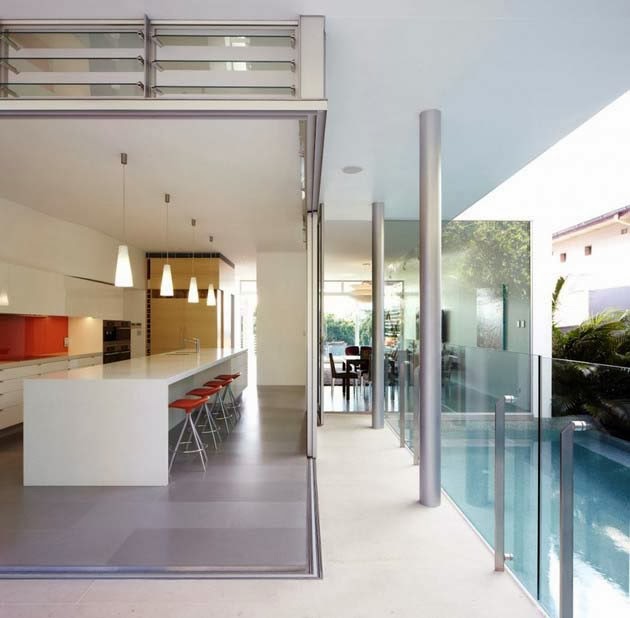 Rumah Modern Dengan Tangga Luar Spiral - Desain Rumah 888