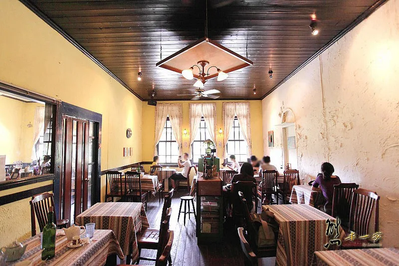 台南窄門咖啡館