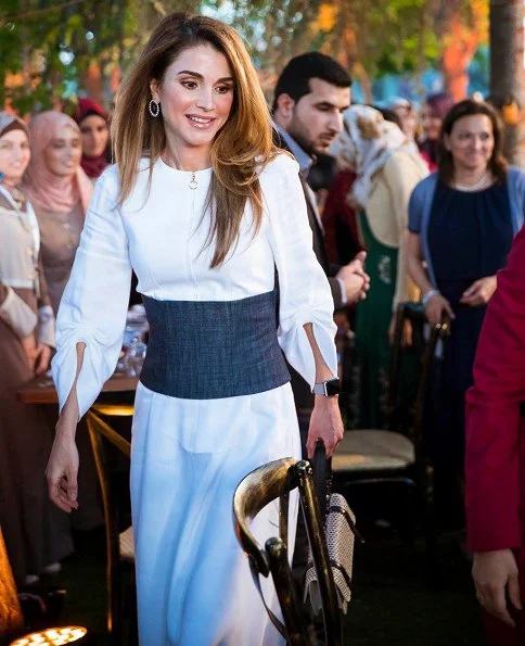 Queen Rania joined trainees and senior staff of the Queen Rania Teacher Academy, for an Iftar hosted by the Academy