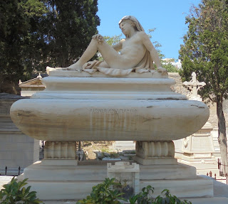 το κτήμα των κληρονόμων Ζ. Κορωνιού στο ορθόδοξο νεκροταφείο του αγίου Γεωργίου στην Ερμούπολη