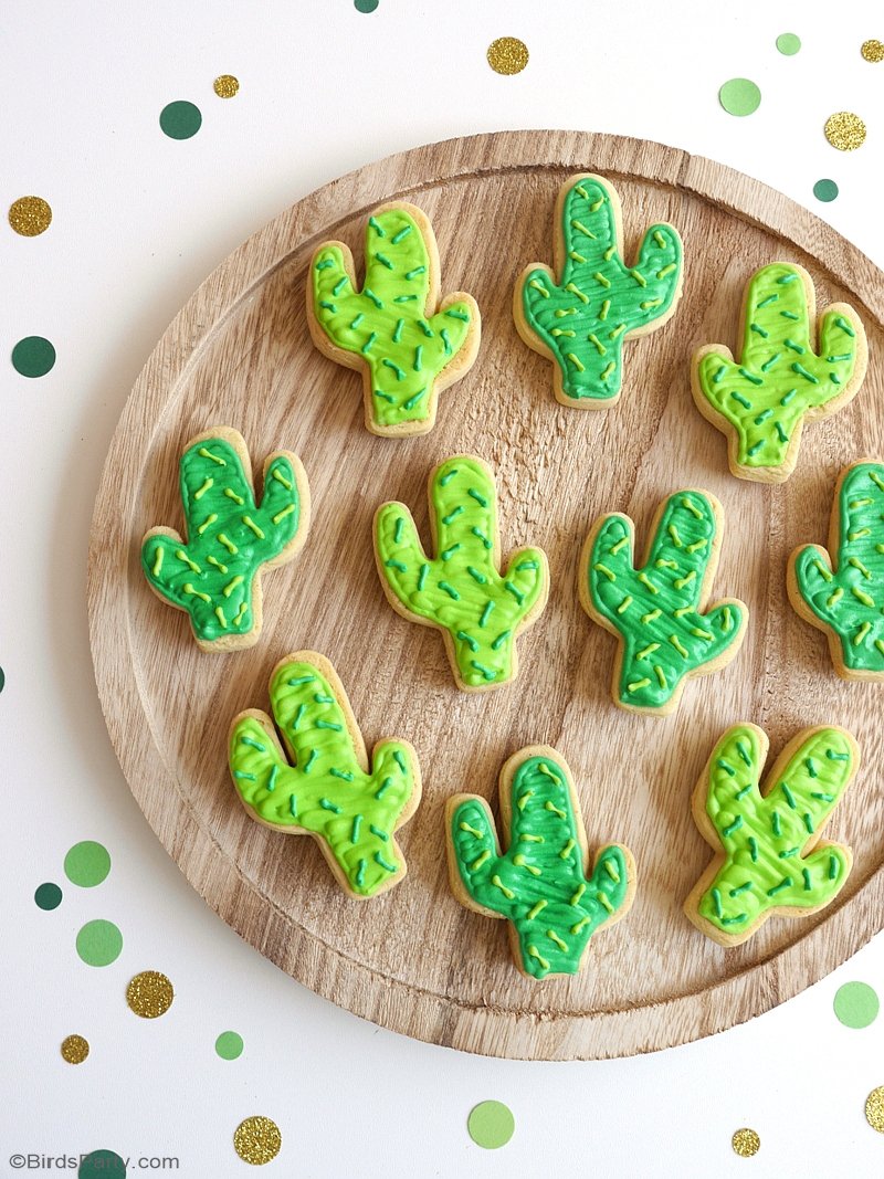 Recette Cookies Sablés au Format de Cactus - recette facile pour une fête estivale ou une goûter d'anniversaire de lama! by BirdsParty.com @birdsparty #cactus #sablescactus #cookies #cokiescactus #recette