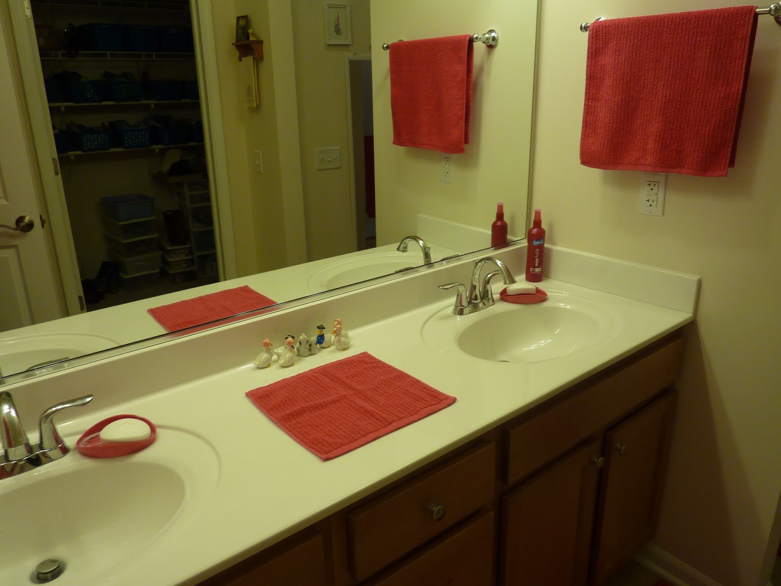 Cozy Thyme Cottage Crafts / Hot Pink Bathroom