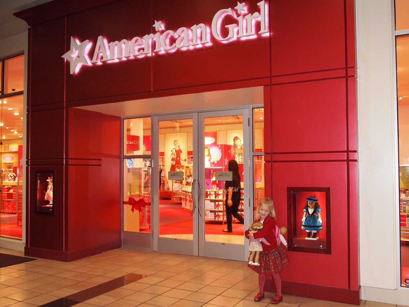 Dolls store. Американ магазин. Американ гёрл. American girl Store. Girl Store магазин.