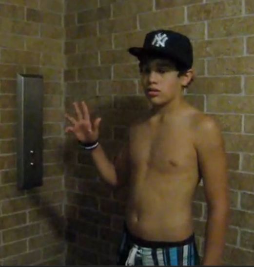 Photos - Austin Mahone Shirtless Pictures and Video.