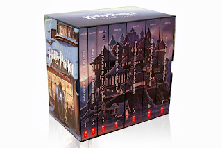 Vídeo: Trailer de divulgação da nova edição dos livros de 'Harry Potter' pela Scholastic - Imagem do box | Ordem da Fênix Brasileira Vídeo: Trailer de divulgação da nova edição dos livros de 'Harry Potter' pela Scholastic - Imagem do box | Ordem da Fênix Brasileira