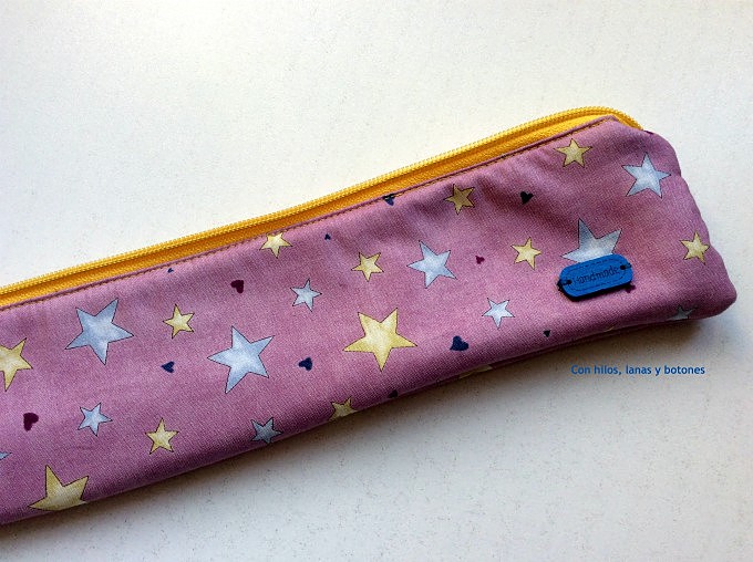 Con hilos, lanas y botones: Estuche para flauta