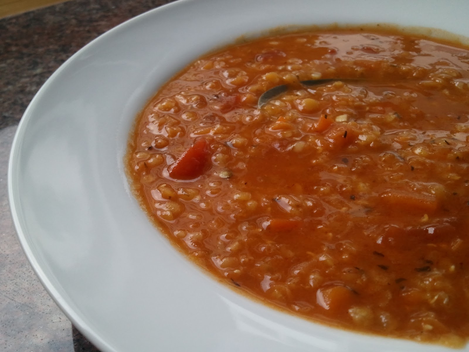 Miri&amp;#39;s Kitchen: Türkische rote Linsen-Suppe mit Minzbutter