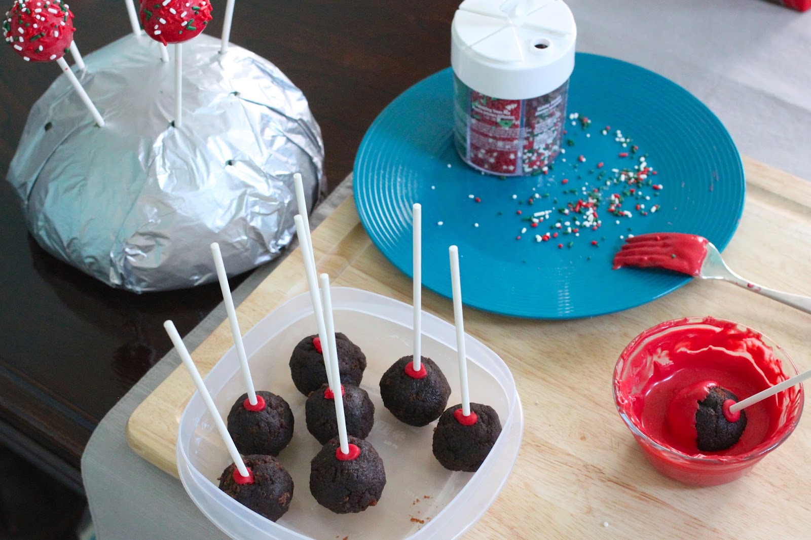 borrowed heaven Holiday Sips & Snacks CocaCola Cake Pops