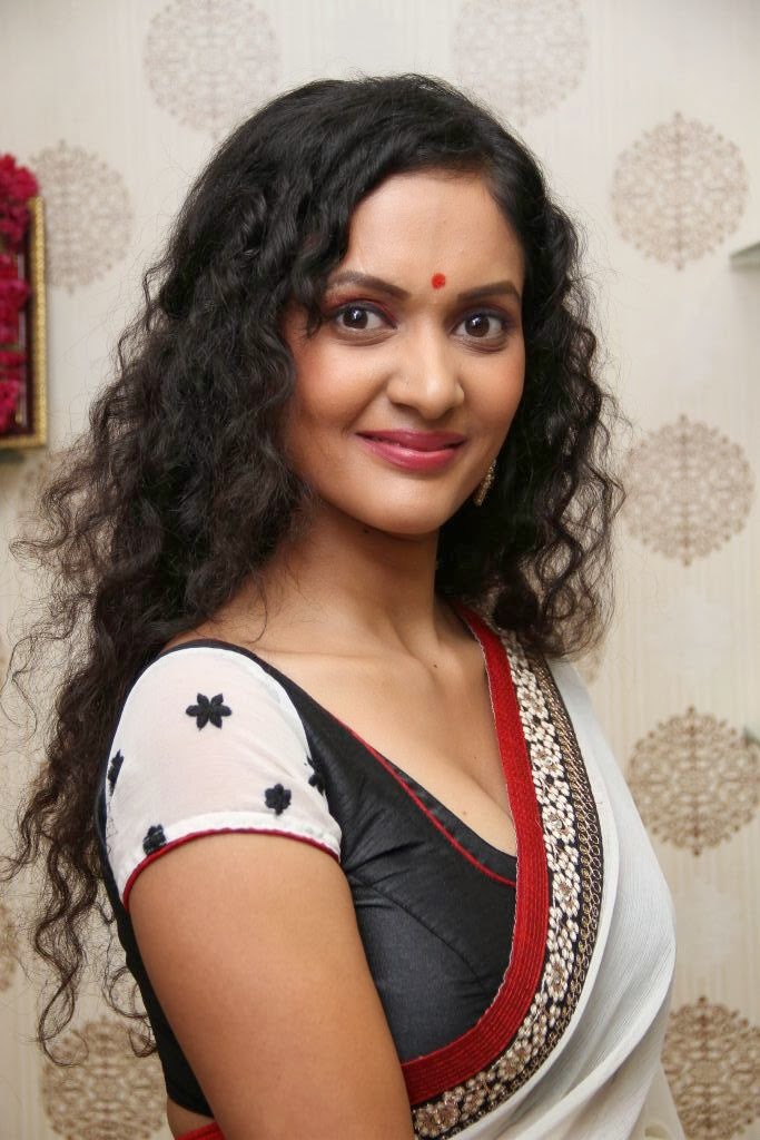 Hot Aunties Gallery Actress Pictures