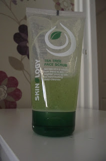 wilko tea tree face wash