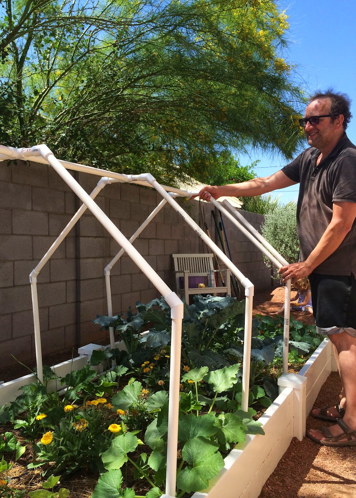 Barry et Cécile Sun Shade for our vegetable garden
