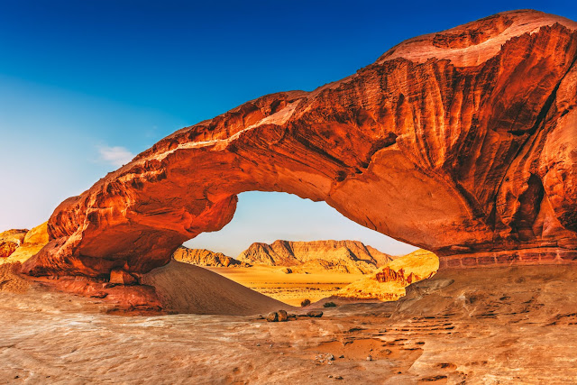 Book discounted flight tickets to Jordan 