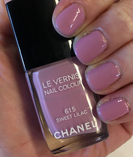 Chanel, Chanel Le Vernis Nail Colour, Chanel Sweet Lilac, nails, nail polish, nail lacquer, manicure, #ManiMonday