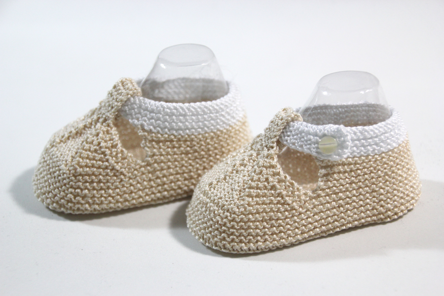 Regalo DIY para hacer en Navidad: Zapatos de punto para bebé
