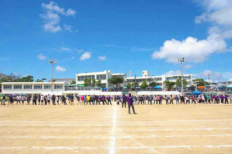 tug-o-war, men against women, Undokai,sports day