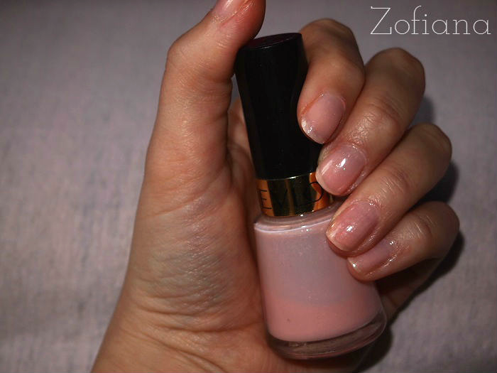 Revlon 007 Sheer Blossom nail polish