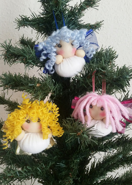 Surtido de ángeles para el árbol de navidad Surtido de ángeles para el árbol de navidad