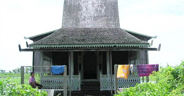 Rumah Bubungan Tinggi, Rumah Adat Kalimantan Selatan 