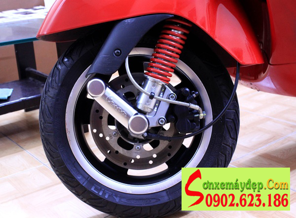 Sơn xe Vespa GTS Super màu đỏ zin cực đẹp