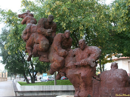Grup escultòric de Jaume de Córdoba a la Plaça de l'Ajuntament. Autor: Carlos Albacete