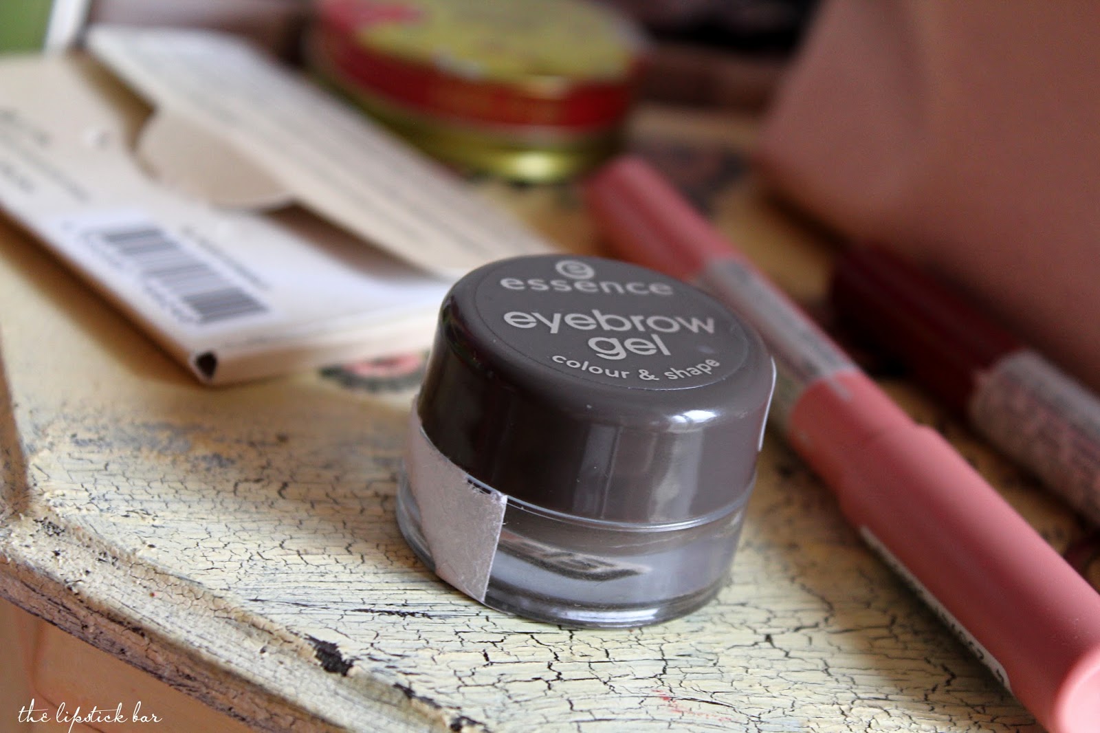 ESSENCE Eyebrow gel 01 brown The Lipstick Bar