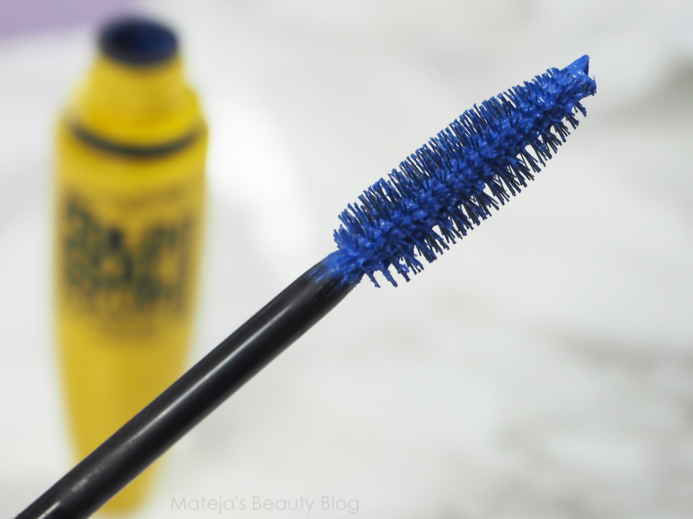 Blue Mascara: Maybelline the Colossal Volum' Mascara Shock - Mateja's Blog