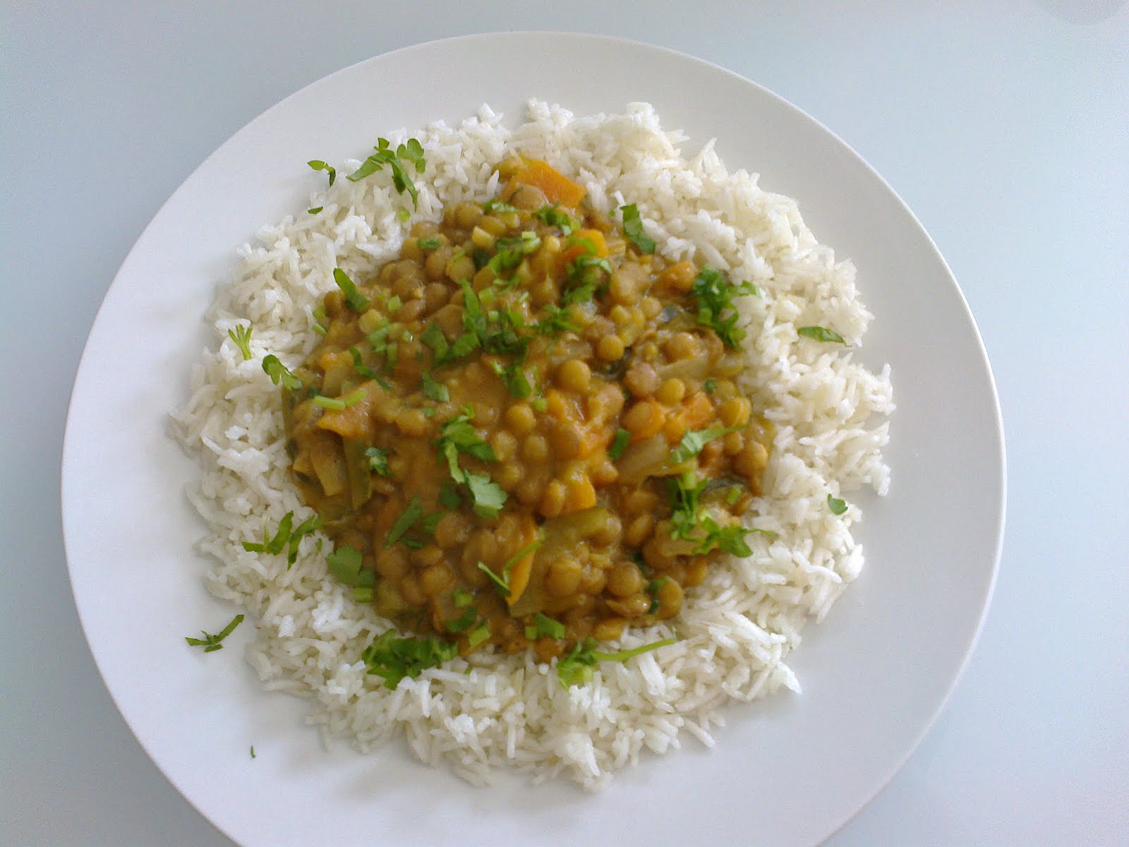 Guloso Qb Caril Vegetariano De Lentilhas Com Arroz Basmati<script async src=
