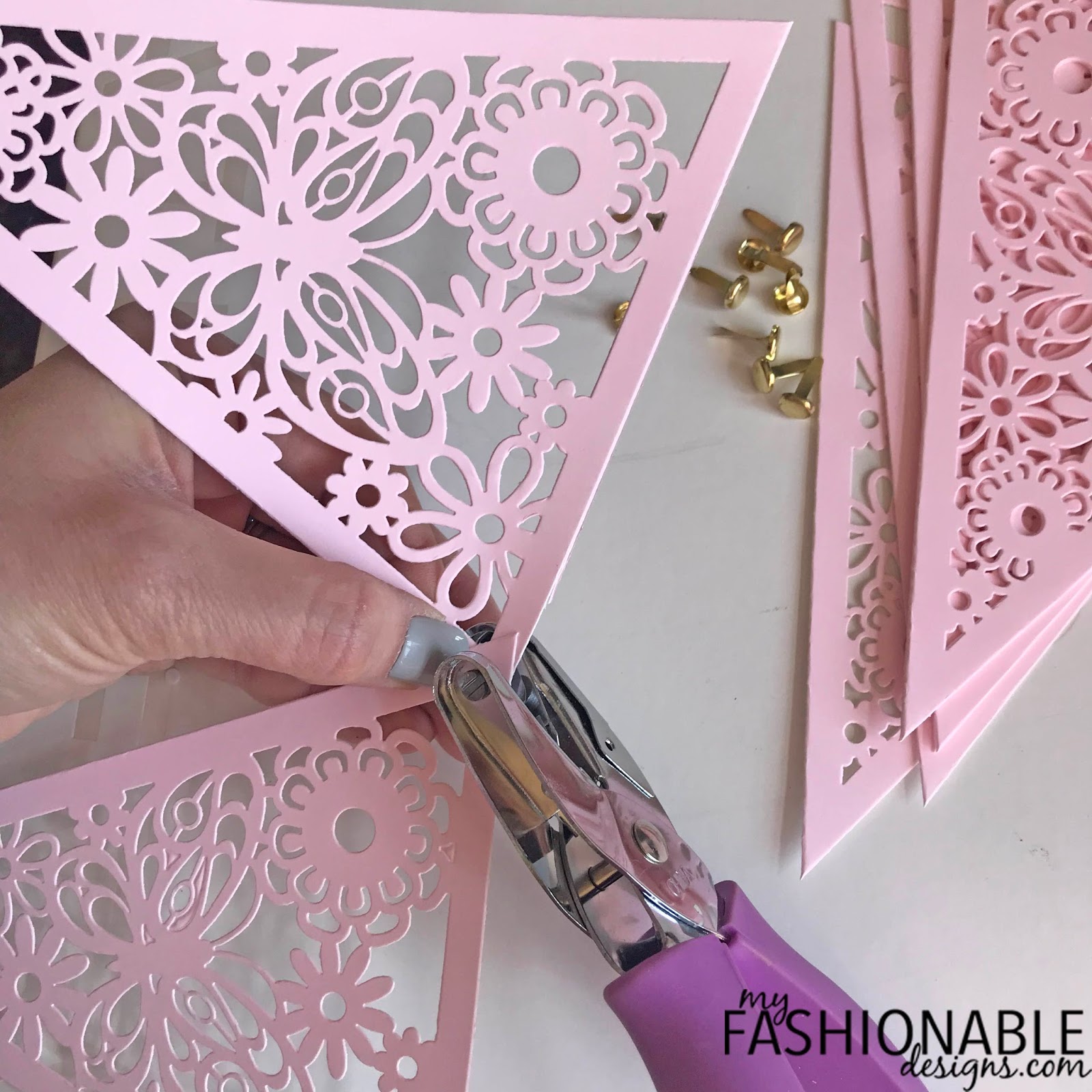 My Fashionable Designs: DIY Flower Banner