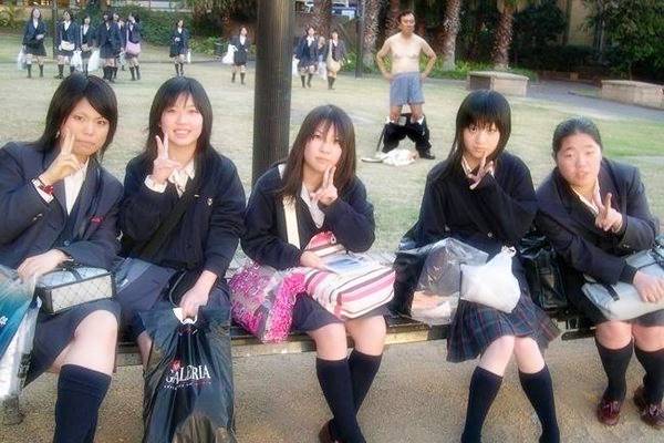 Orang Jepang berperilaku aneh dan menyimpang orang aneh di jepang