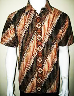 Kemeja batik pria lengan pendek motif parang Kemeja batik pria lengan pendek motif parang
