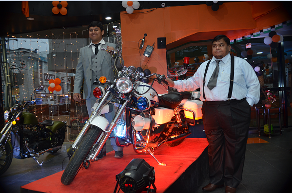 Fab Motors- MD. Mr. Shariq and Chairman. M.G Jeelani Fab Motors- MD. Mr. Shariq and Chairman. M.G Jeelani