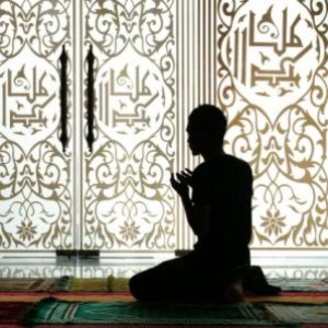 http://4.bp.blogspot.com/-3xlr8C-zMgU/VljKV5Kh-KI/AAAAAAAAAMM/VgFrqMWZbJE/s1600/ibadah_01.jpg