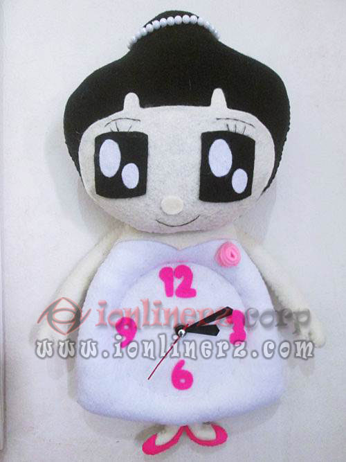 Jam Dinding Flanel Karakter Kartun Boneka Pasangan / Couple / Pengantin / Pernikahan Jam Dinding Flanel Karakter Kartun Boneka Pasangan / Couple / Pengantin / Pernikahan