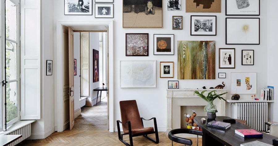 DUSTY: Art filled apartment in Paris