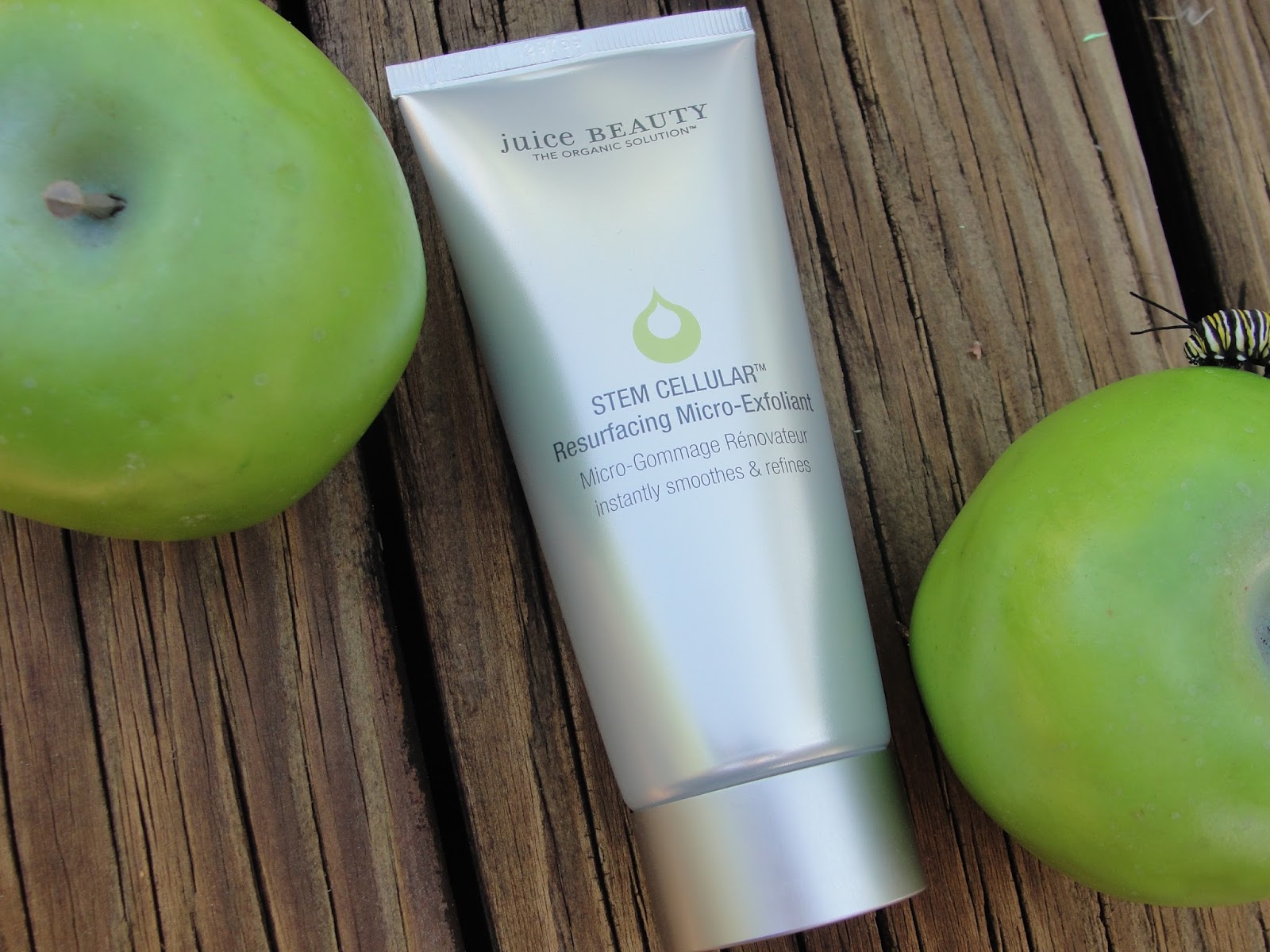 JUICE BEAUTY AN APPLE A DAY KEEPS THE DERMATOLOGIST AWAY!