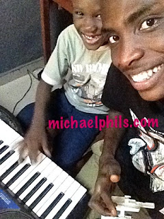 Nigerian music teacher teaches kids