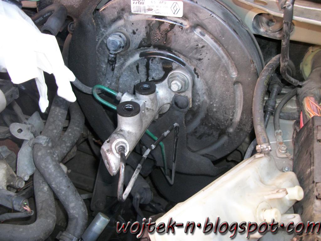 wojtekn Replacing master cylinder aka brake pump, falling brake pedal