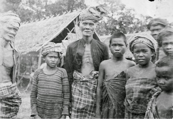 Mengenal Suku Buru Di Maluku Dari Bahasa, Sistem Kepercayaan, Ciri khas dan Rumah Adat