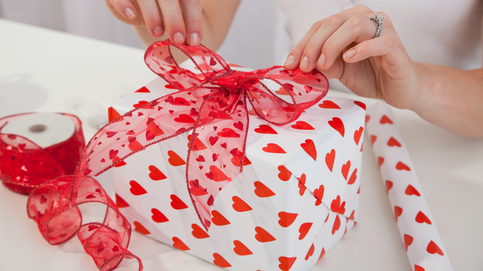 Tips To Surprise Your Partner This Valentine