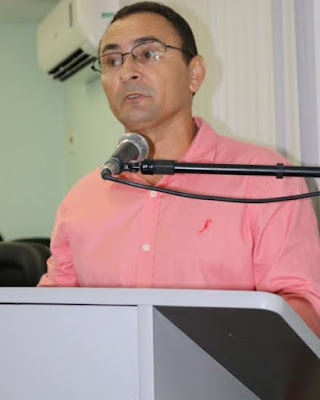 GALINHOS: INTERINO DIZ QUE “SEJA QUEM FOR O GESTOR, NÃO ESTÁ ACIMA DO BEM E DO MAL”