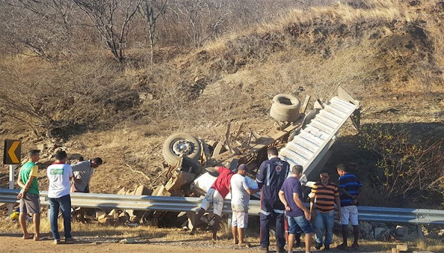 Identificados os cinco mortos em tragédia na BR-020 Identificados os cinco mortos em tragédia na BR-020