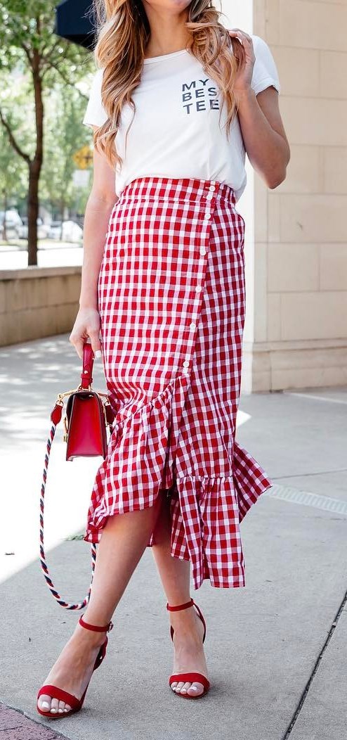 fashion trends t-shirt + bag + skirt