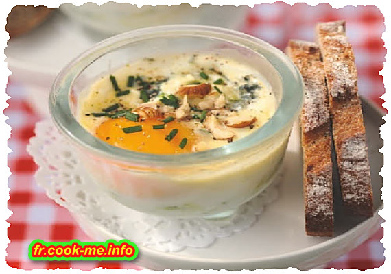 Oeuf cocotte, courgette, bleu et noisette Oeuf cocotte, courgette, bleu et noisette