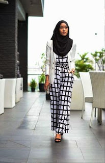 Inspirasi Hijab dan Busana Muslim Style Monochrome Inspirasi Hijab dan Busana Muslim Style Monochrome