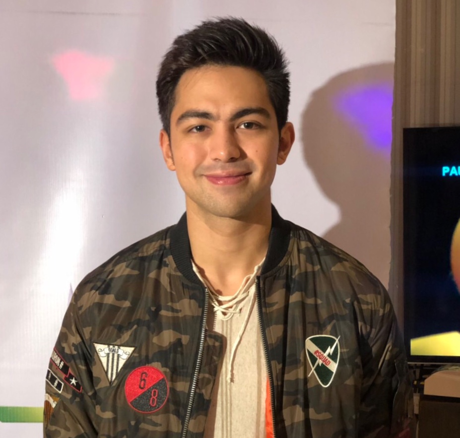 Kapuso Actor Derrick Monasterio Joins the Cast of Hit Pinoy Musical ...