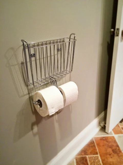 another view of the wire basket toilet paper holder